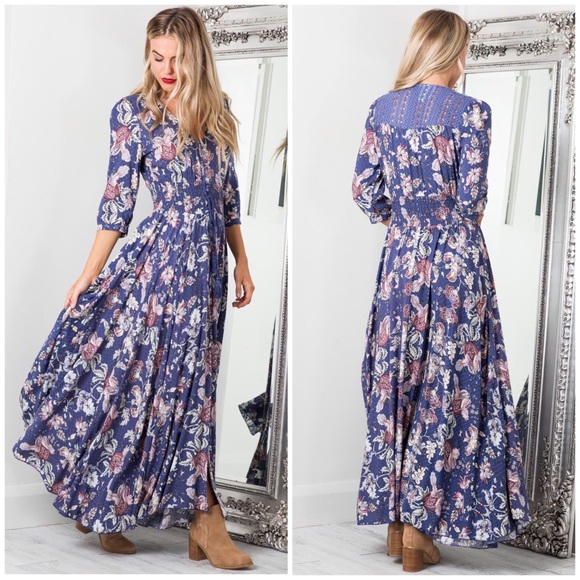 Showpo. Dresses & Skirts - Showpo Lone Traveller Dress Boho Hippie Size 10